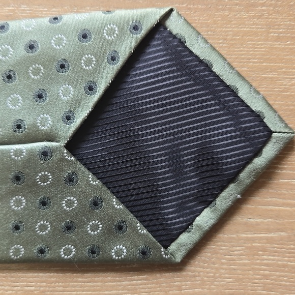 Steve & Barry's Silk Green Patterned Necktie - Picture 6 of 8